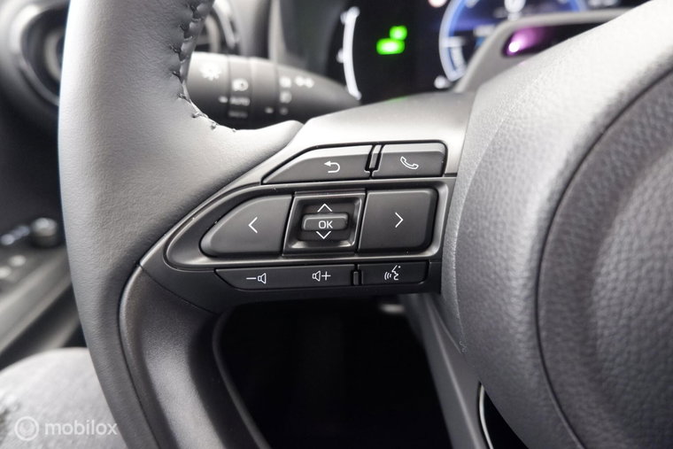 Vehicle Image 35
