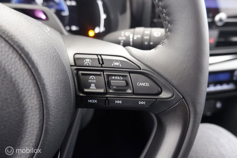Vehicle Image 36