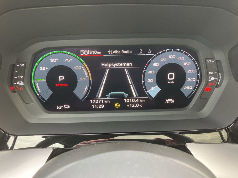 Vehicle Image 17