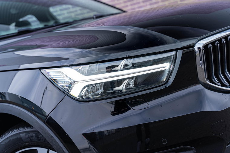 Vehicle Image 4