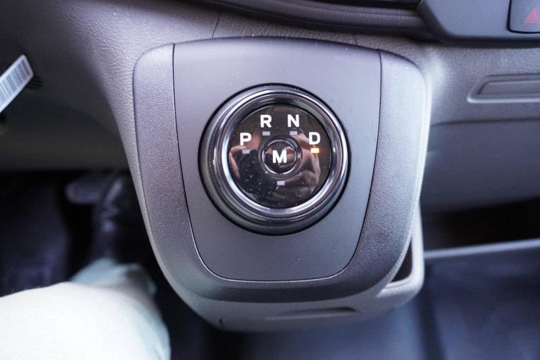Vehicle Image 25