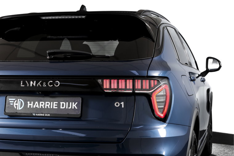 Vehicle Image 16