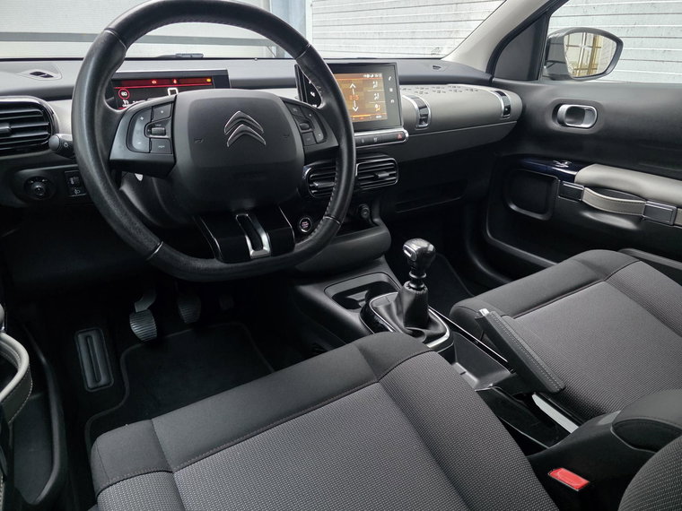Vehicle Image 14