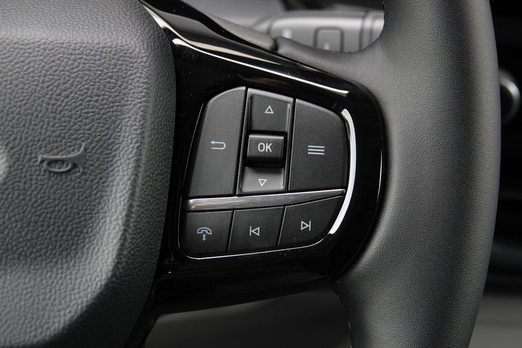 Vehicle Image 26