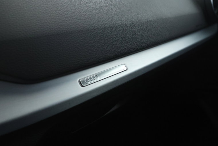 Vehicle Image 33