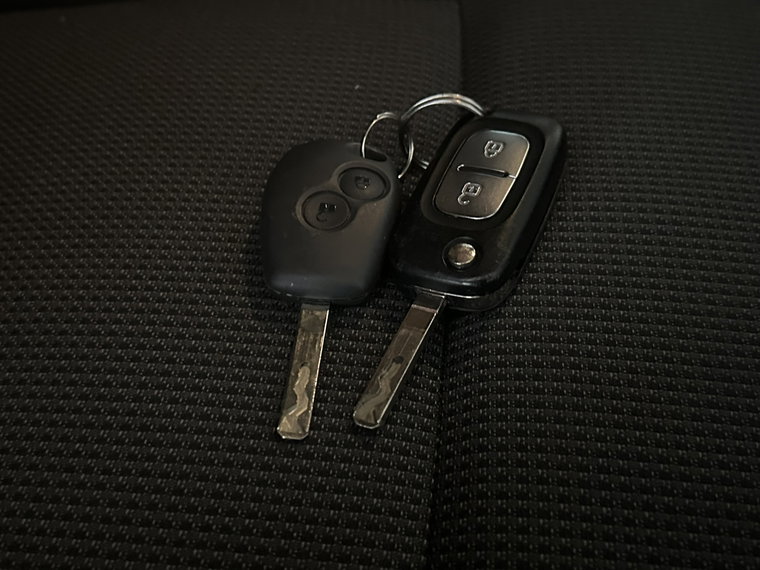 Vehicle Image 23