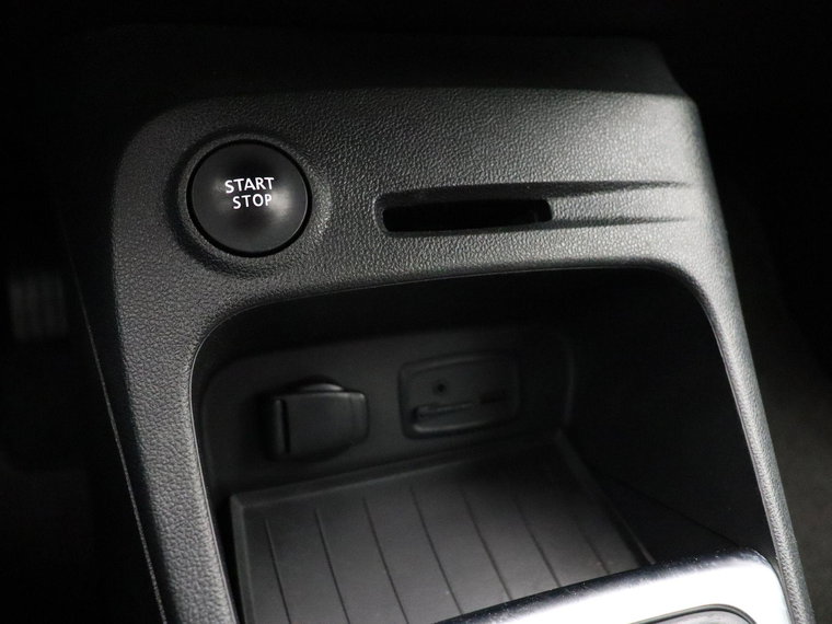 Vehicle Image 28