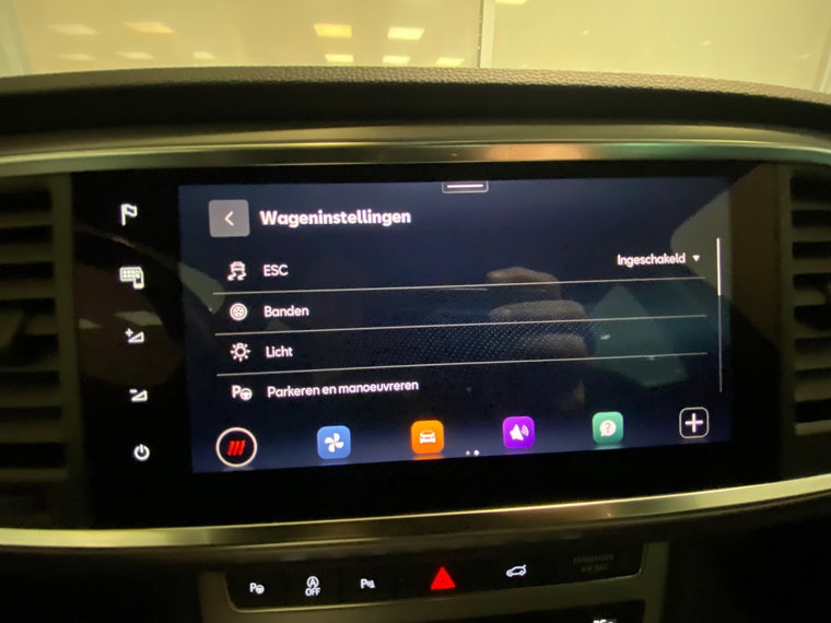 Vehicle Image 38