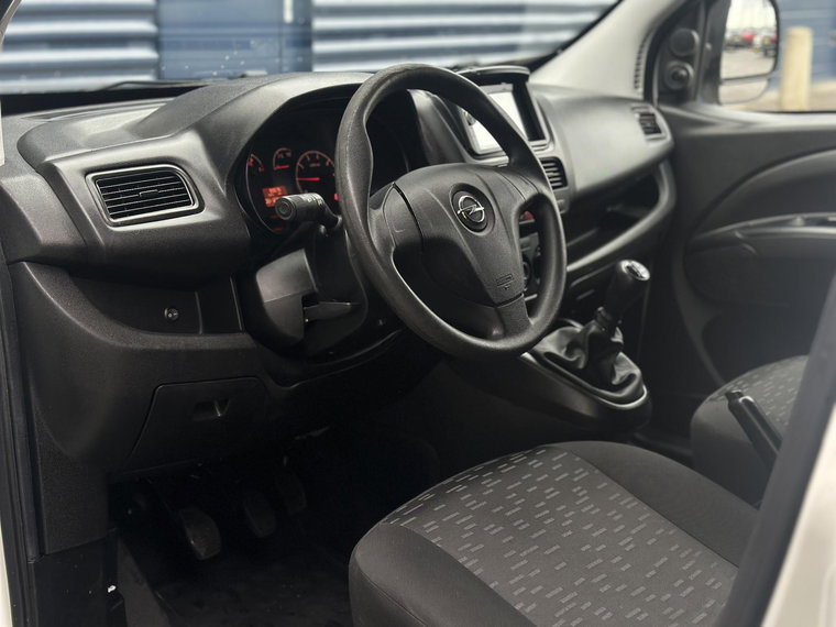 Vehicle Image 19