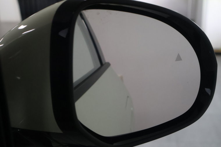 Vehicle Image 35