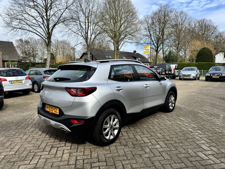 Vehicle Image 17