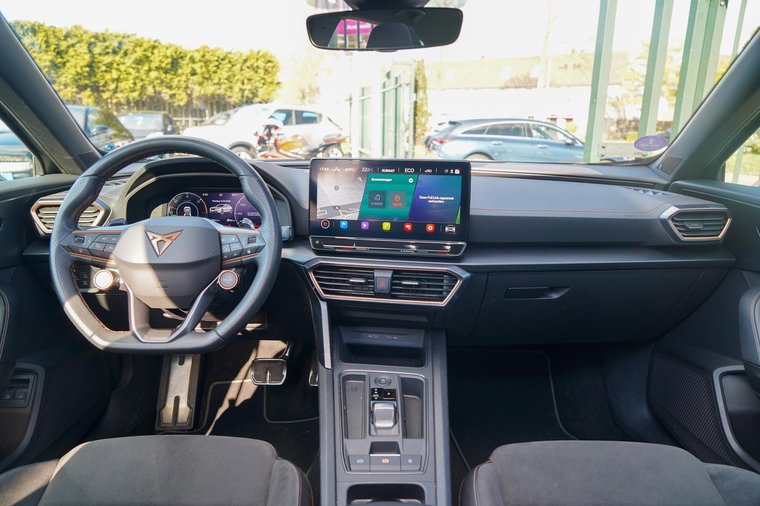 Vehicle Image 15