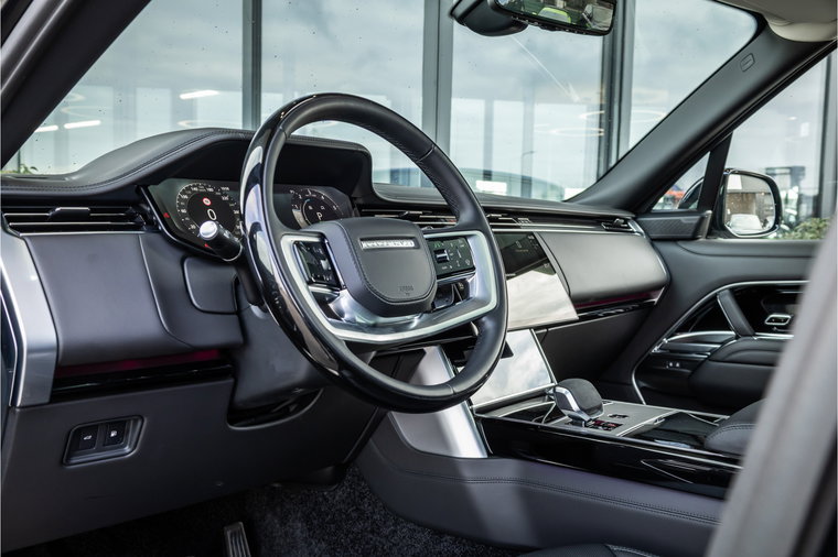 Vehicle Image 8