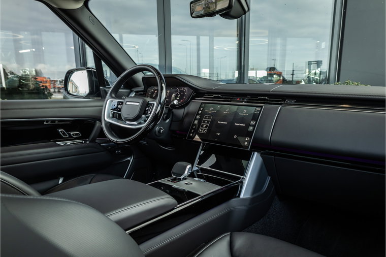 Vehicle Image 10