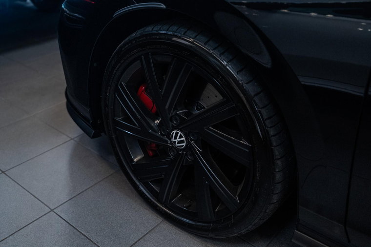 Vehicle Image 36