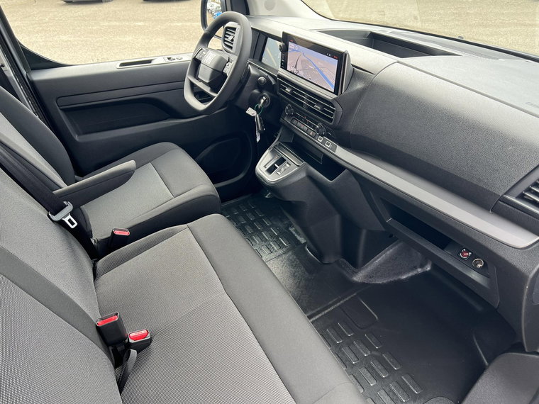 Vehicle Image 29