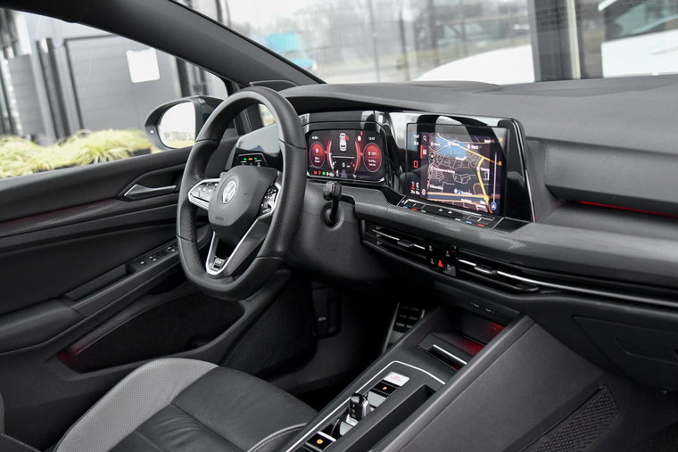 Vehicle Image 30