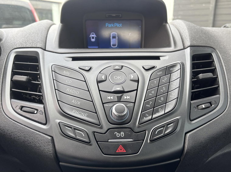 Vehicle Image 13