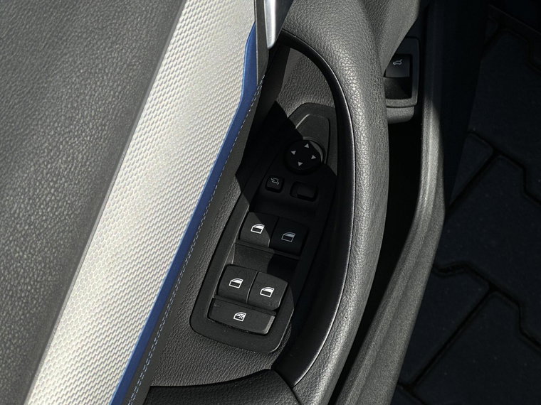 Vehicle Image 39