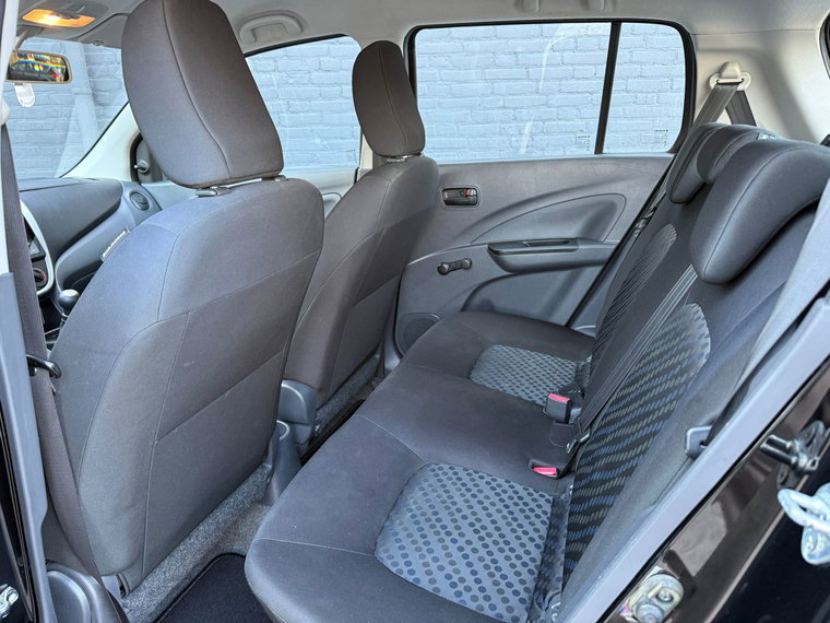 Vehicle Image 19