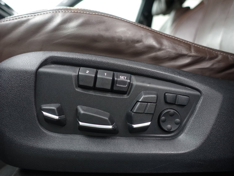 Vehicle Image 27