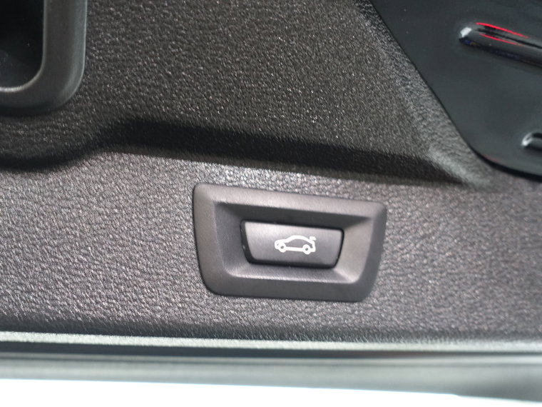 Vehicle Image 42