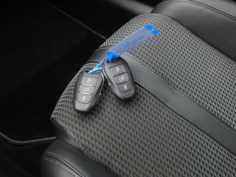 Vehicle Image 24