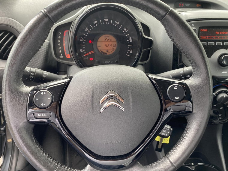 Vehicle Image 14