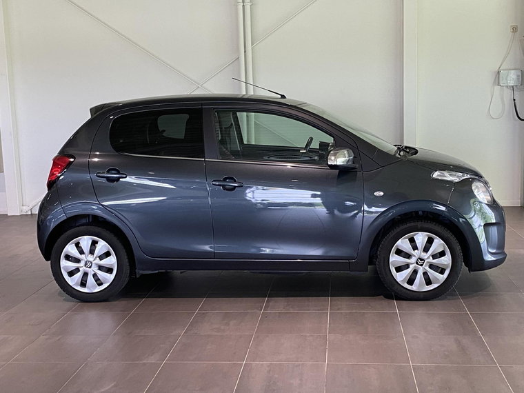 Vehicle Image 4