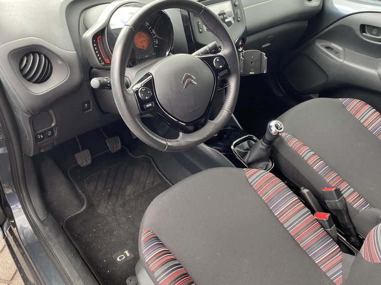 Vehicle Image 10
