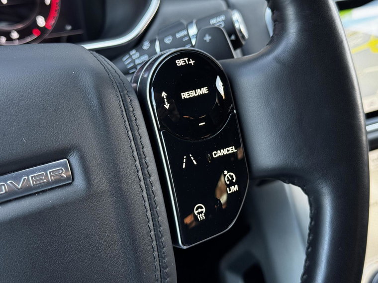 Vehicle Image 33