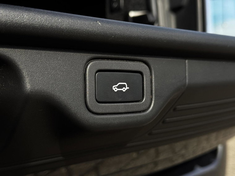 Vehicle Image 40