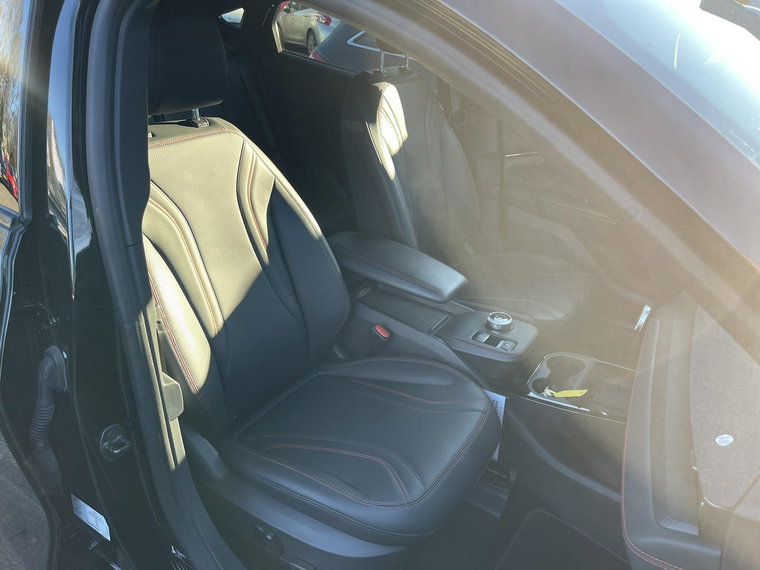 Vehicle Image 33