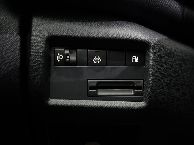 Vehicle Image 29