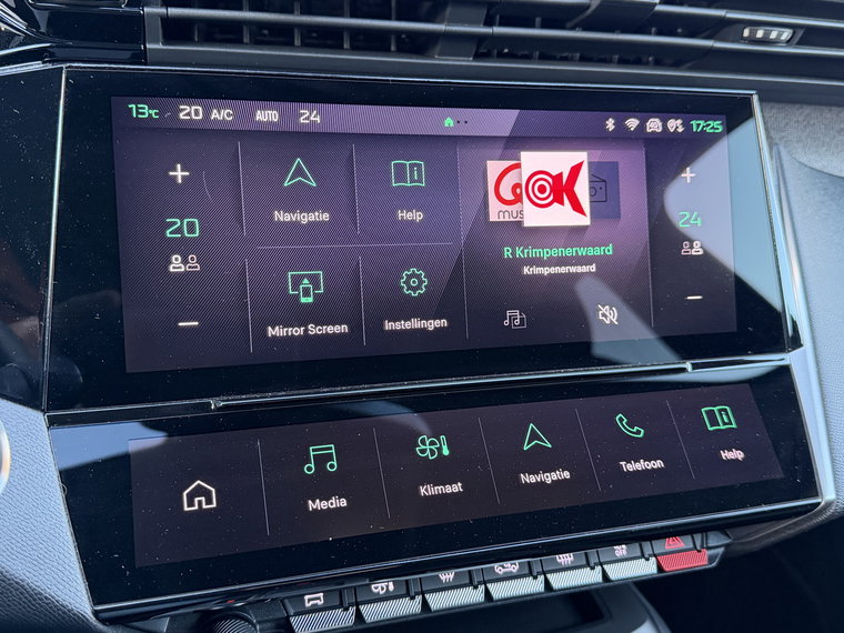 Vehicle Image 23
