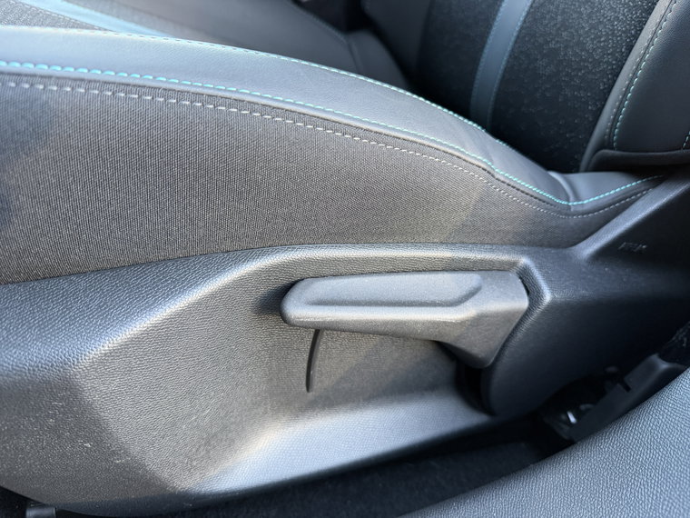 Vehicle Image 32