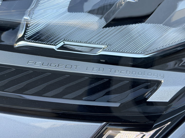 Vehicle Image 33