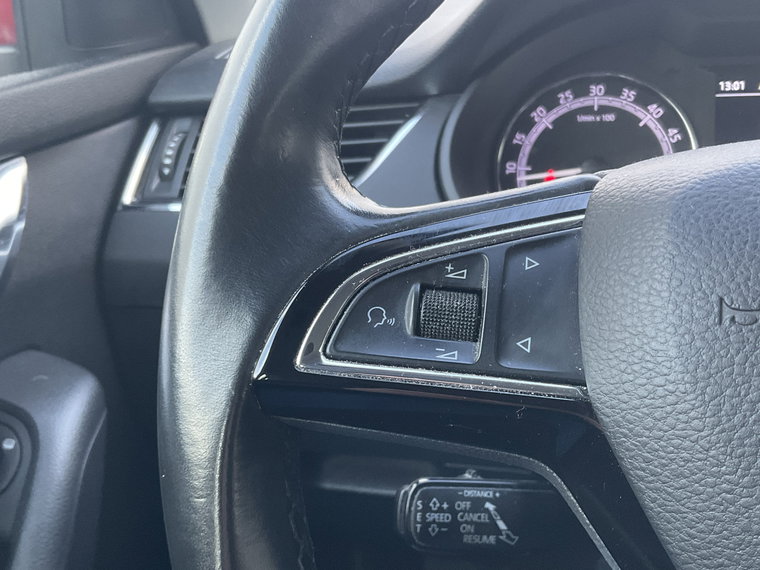 Vehicle Image 27