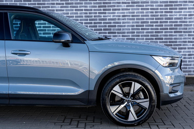 Vehicle Image 40