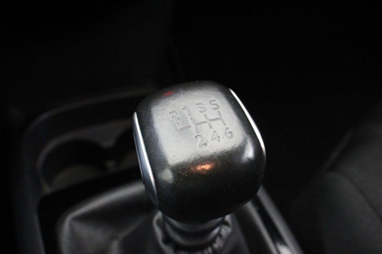 Vehicle Image 28