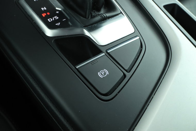 Vehicle Image 37
