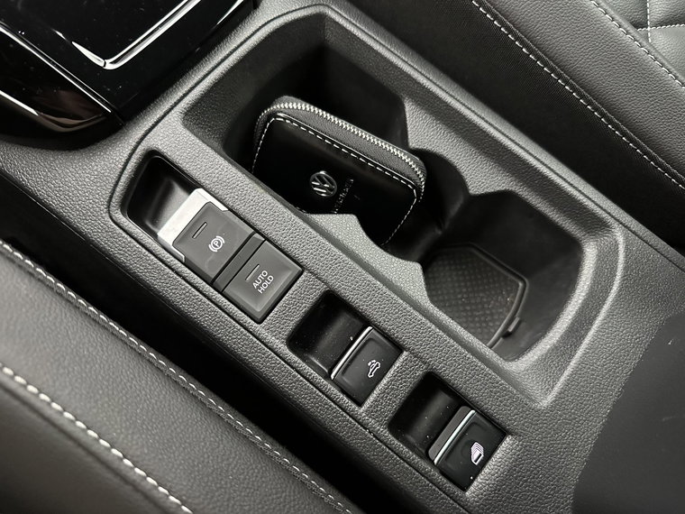 Vehicle Image 28