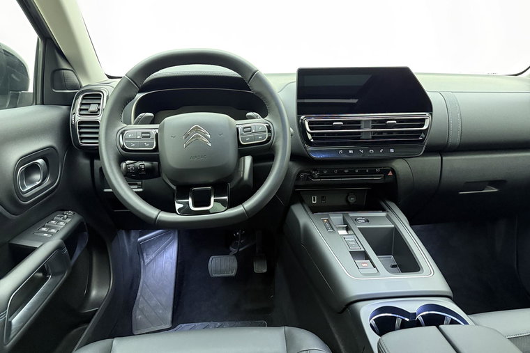 Vehicle Image 15