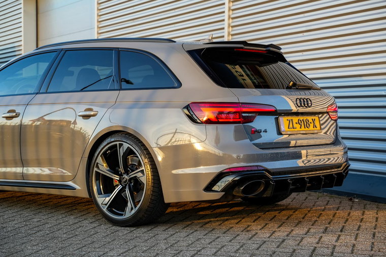 Vehicle Image 35