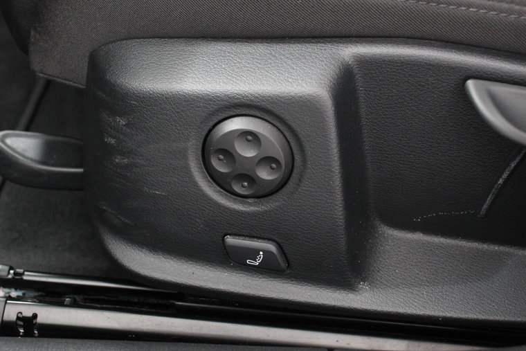 Vehicle Image 28