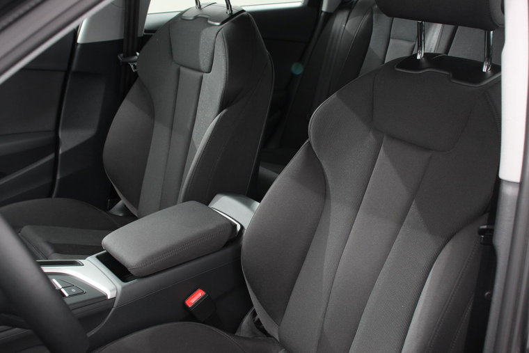 Vehicle Image 11