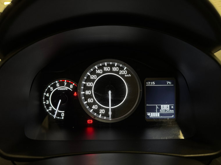 Vehicle Image 12