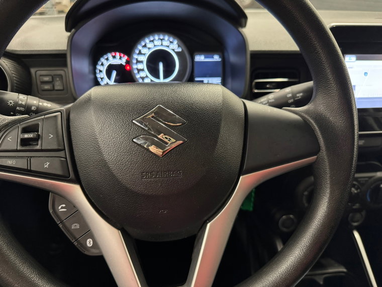 Vehicle Image 25