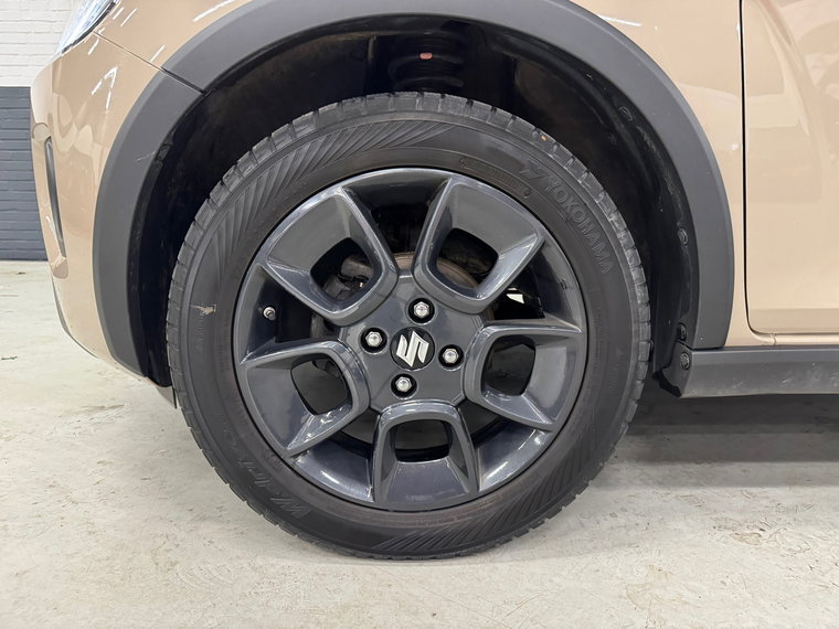 Vehicle Image 8