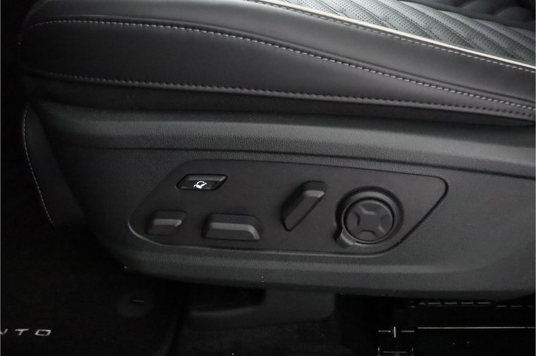 Vehicle Image 41